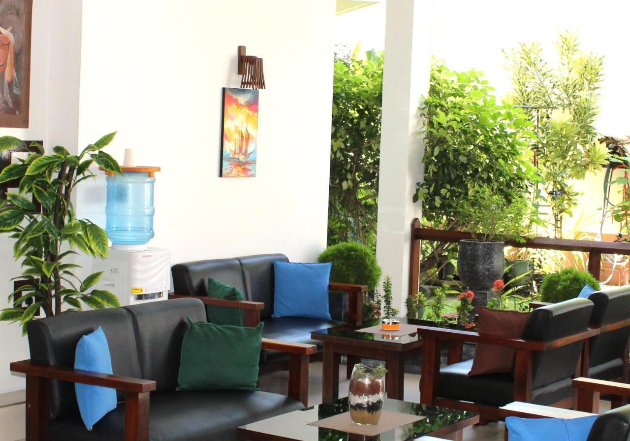 Blue Eyes Inn Unawatuna Exterior photo